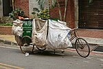 Thumbnail for File:Trash collection via Rickshaw in Banani Model Town 01.jpg
