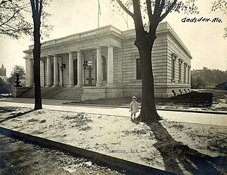 The Gadsden Post Office prior to expansion. U.S. Post Office, Gadsden, AL.jpg