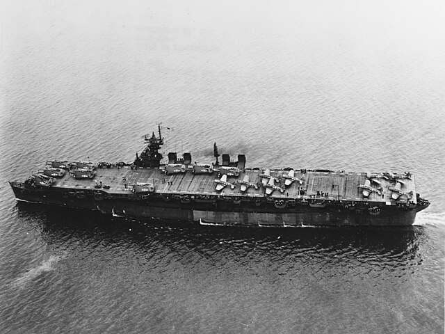 USS Independence i San Francisco Bay, 15 juli 1943.