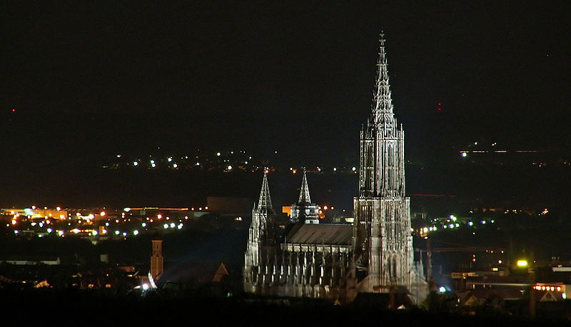 File:Ulmer muenster bei nacht.jpg