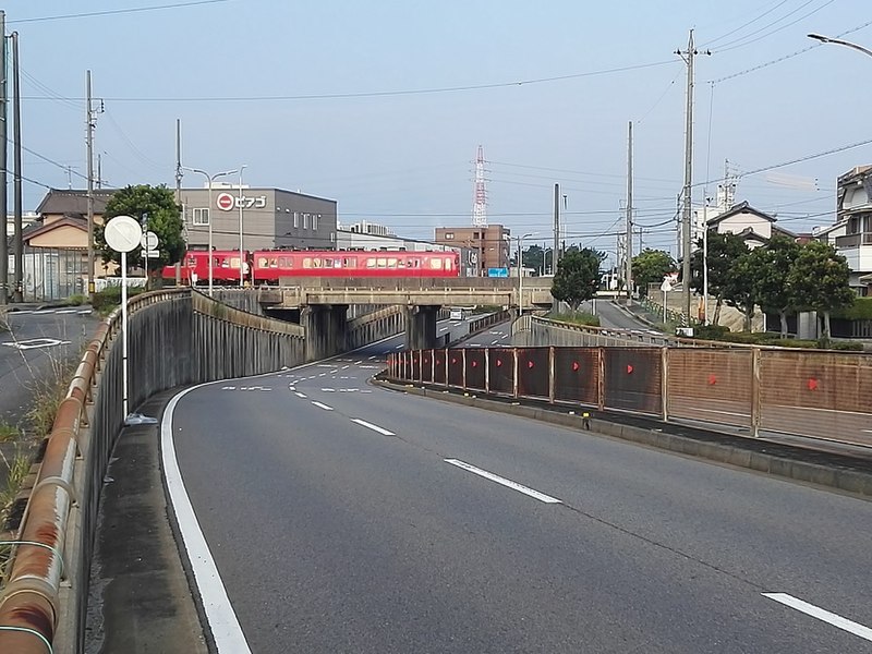 File:Underpass-near-Hekinan-chuo-station.jpg