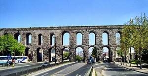 Aqueduc de Valens