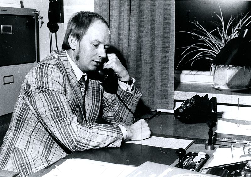 File:Valtionarkisto 1972. Mikkelin maakunta-arkiston arkistonhoitaja Raimo Viikki. Kansallisarkisto.jpg