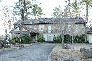 <span class="mw-page-title-main">Van Lyell House</span> Historic house in Arkansas, United States