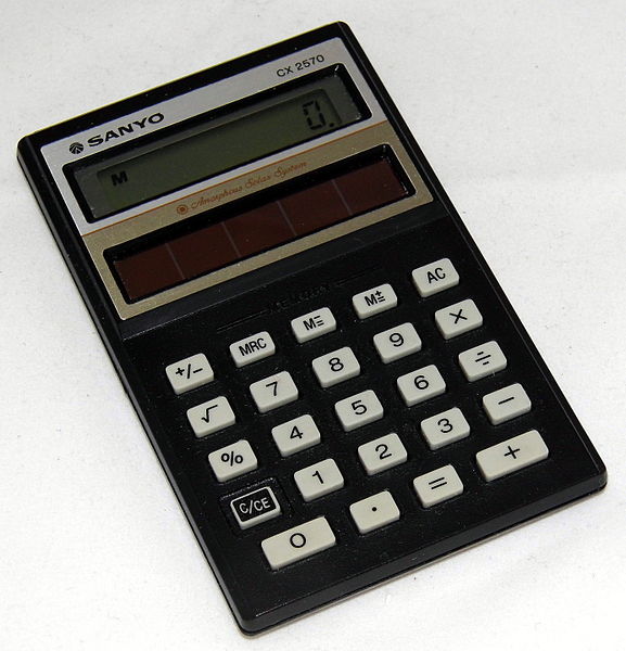 File:Vintage Sanyo Model CX2750 Amorphous Solar Battery Electronic Pocket Calculator, Made In Japan, Circa 1985 (16141629565).jpg