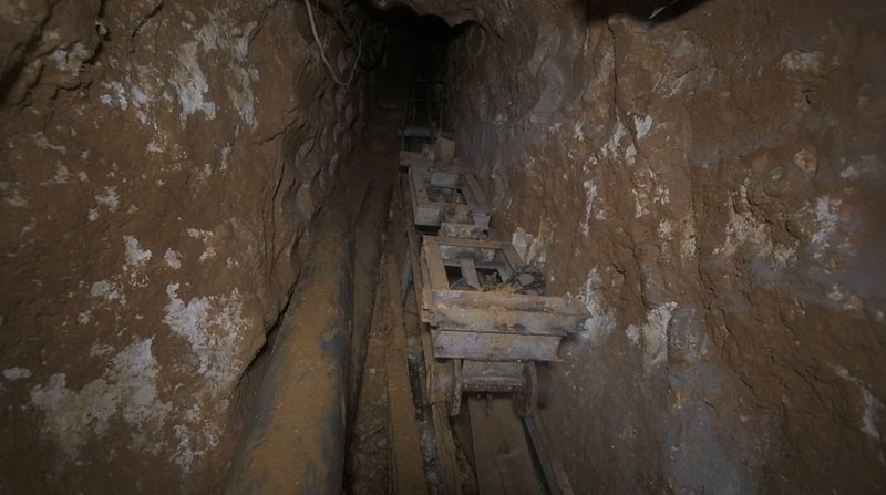 File:Visit to Hezbollah tunnels. VIII.jpg