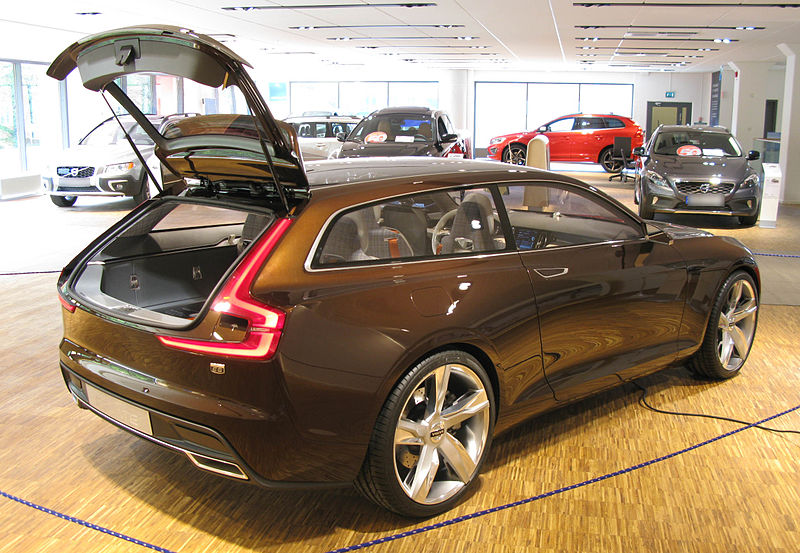 File:Volvo Concept Estate 01.jpg