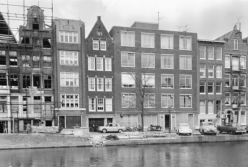 File:Voorgevels - Amsterdam - 20018281 - RCE.jpg