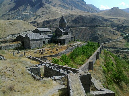 Vorotnavank Monastery 2011-2.jpg