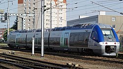 X76609-610 partant d'Amiens.JPG