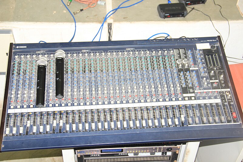 File:Yamaha MG32-14FX and Shure microphones 20131026.jpg