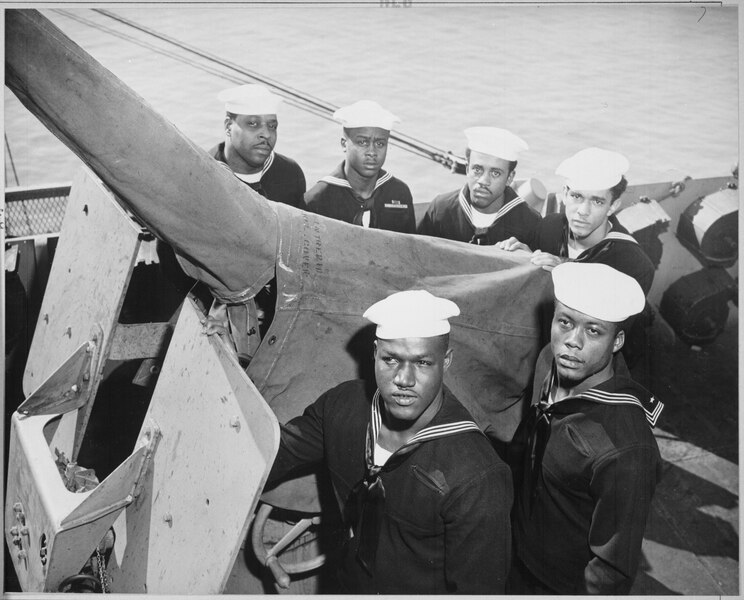 File:"A gun crew of six Negroes who were given the Navy Cross for standing by their gun when their ship was damaged by enemy - NARA - 520688.tif