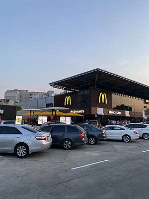 «МакДональдс» у Луцьку — найбільший одноповерховий «МакДональдс» України