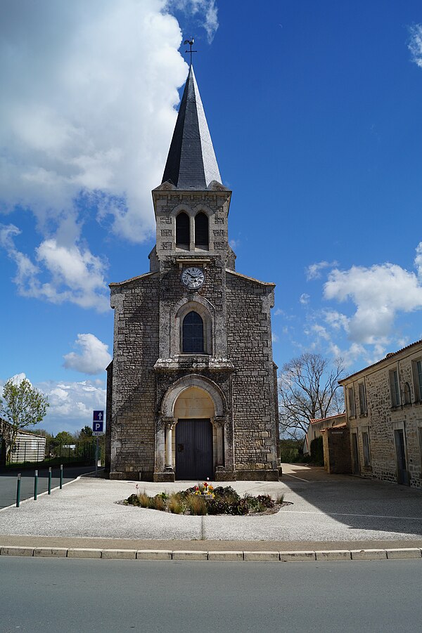 File:Église Saint-Pierre de Lairoux (vue 3, Éduarel, 11 avril 2016).JPG