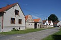 English: Čejetice, a village in Strakonice district, Czech Republic, a houses on the village common. Čeština: Čejetice, okres Strakonice, domy na návsi