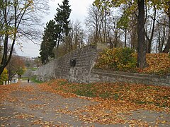 Подпорна стена на парка към замъка