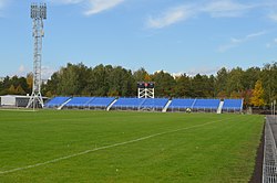 Grada norte del estadio KAMAZ en Naberezhnye Chelny.jpg