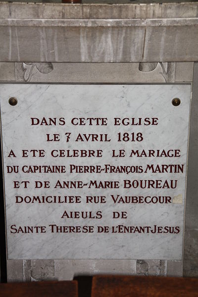 File:01. Plaques à Lyon avril 2011.JPG