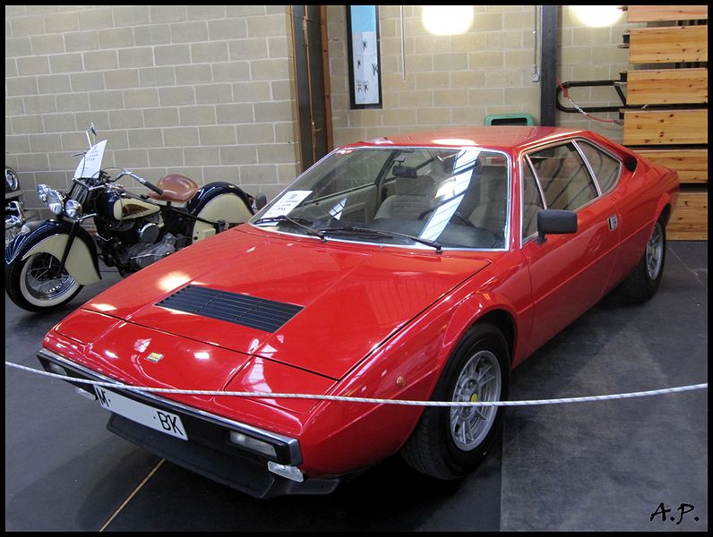 File:1976 Ferrari Dino 308 GT4 (4831096762).jpg