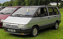 1989 Renault Espace TXE 2.0 Front.jpg