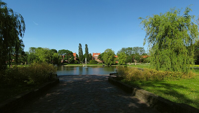 File:20120524 Oosterpark Groningen NL.jpg