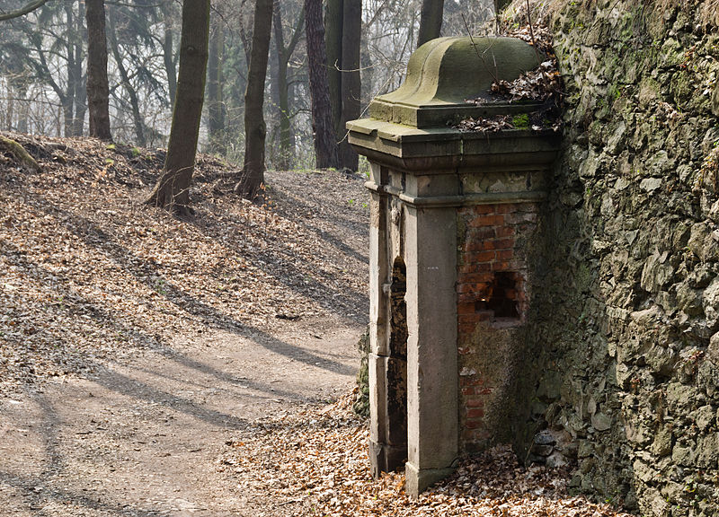 File:2014 Kłodzko, fort na Owczej Górze 14.JPG