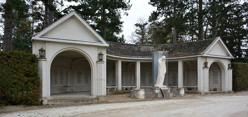 File:2016-03-19 GuentherZ (24) Hollabrunn Friedhof Kriegerdenkmal.JPG