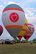 20190720 Balony przed startem, Jurajskie Zawody Balonowe, Olsztyn pod Częstochową 0540 4502.jpg