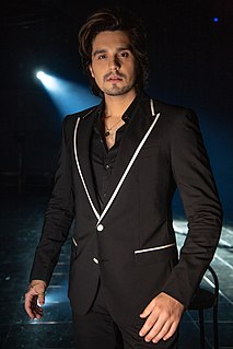 <span class="mw-page-title-main">Luan Santana</span> Brazilian singer-songwriter (born 1991)