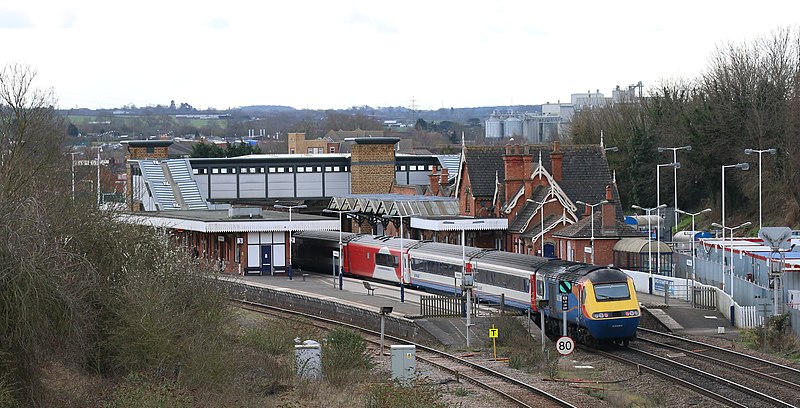 File:43054 Wellingborough station.jpg