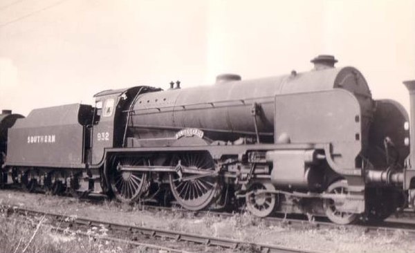 932 Blundell's Schools Class 4-4-0 at Eastleigh in 1948