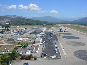 Vue d'ensemble de l'aéroport.