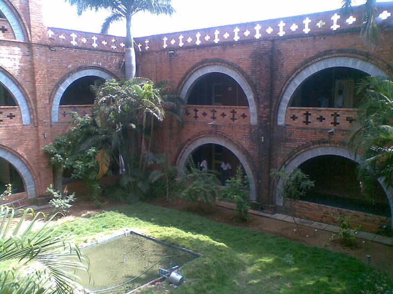 File:A inner view of Manomaniam Sundaranar University building.jpg