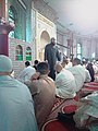 إمام في المسجد في بروكسل يخطب قبل صلاة العيد 1440 هـ.