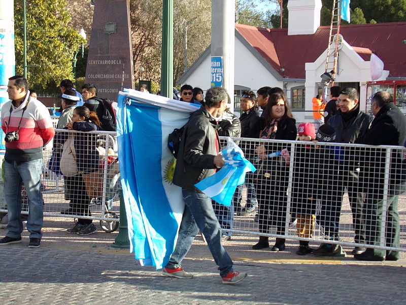 File:Acto del 25 de mayo de 2015 en Trelew, Argentina 09.JPG