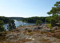 Vy från Rävnäset med Gimmerstaholmen och Fårholmen i bakgrunden