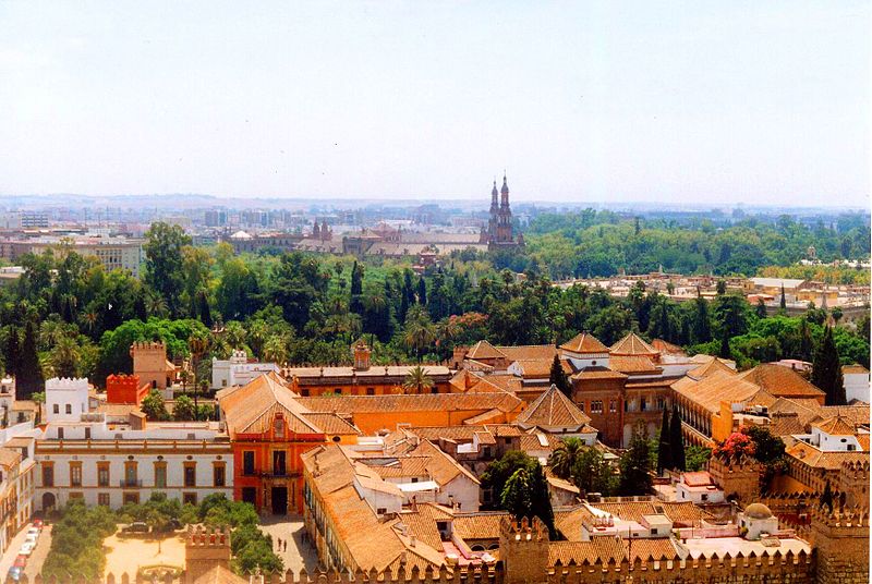 File:Alcazar di Siviglia, view from La Giralda (2).jpg