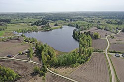 Alinen Maajärvi luoteesta nähtynä.