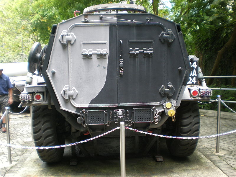 File:Alvis Saracen Mk 2 rear HKMCD.JPG