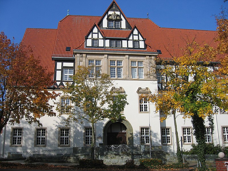 File:Amtsgericht-oeynhausen.jpg