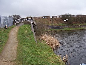 Мост в бассейне Англси - канал Уайрли и Эссингтон, филиал Англси - geograph.org.uk - 902764.jpg