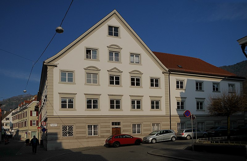 File:Anton-Schneider-Straße 14, Gericht Bregenz.JPG