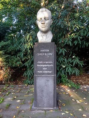 Anton Saefkow: Leben, Ehrungen (Auswahl), Literatur