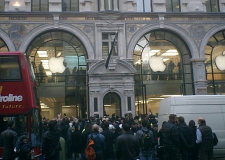 Tập_tin:Apple_store_london_opening.jpg