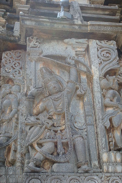 File:Arjuna halebid.jpg