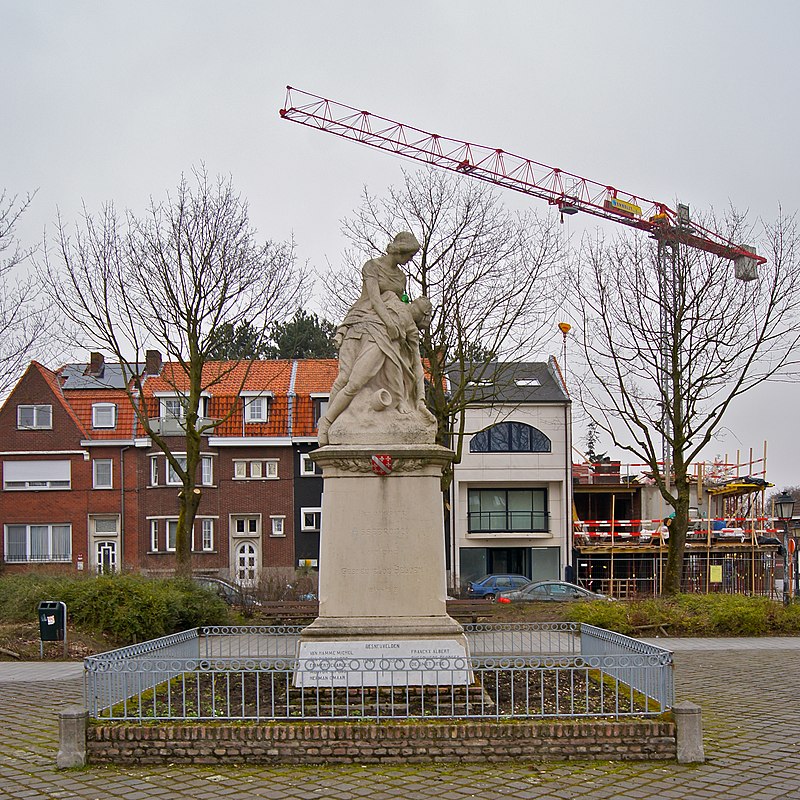 Assebroek Monument.jpg