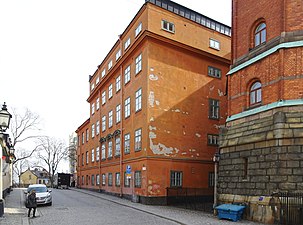 Bångska huset, Fiskargatan 6, till höger skymtar Mosebacke vattentorn.