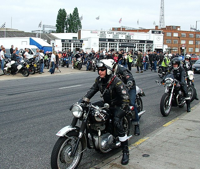 640px BSA riders at 2007 Ace Cafe reunion