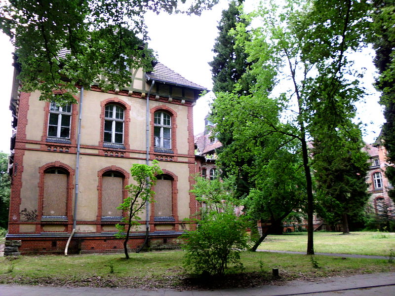 File:Beelitz-Heilstätten Männer-Lungenheilgebäude 34.JPG