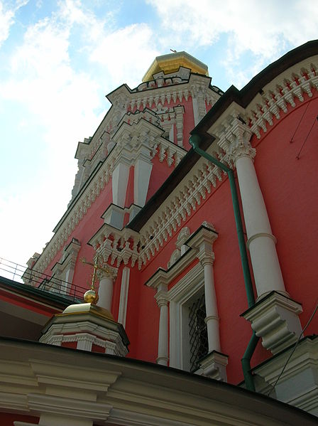 File:Bogoyavlensky Monastery 4.JPG